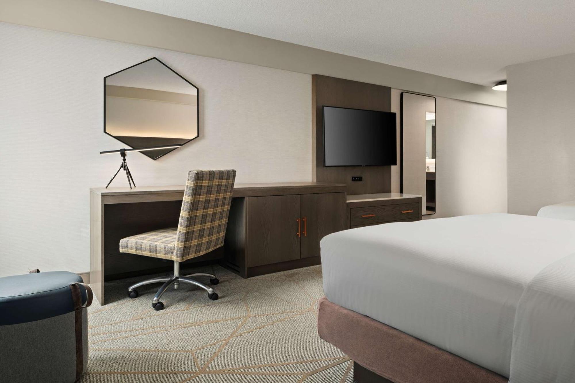 Hotel Doubletree By Hilton Pittsburgh Airport Moon Township Esterno foto