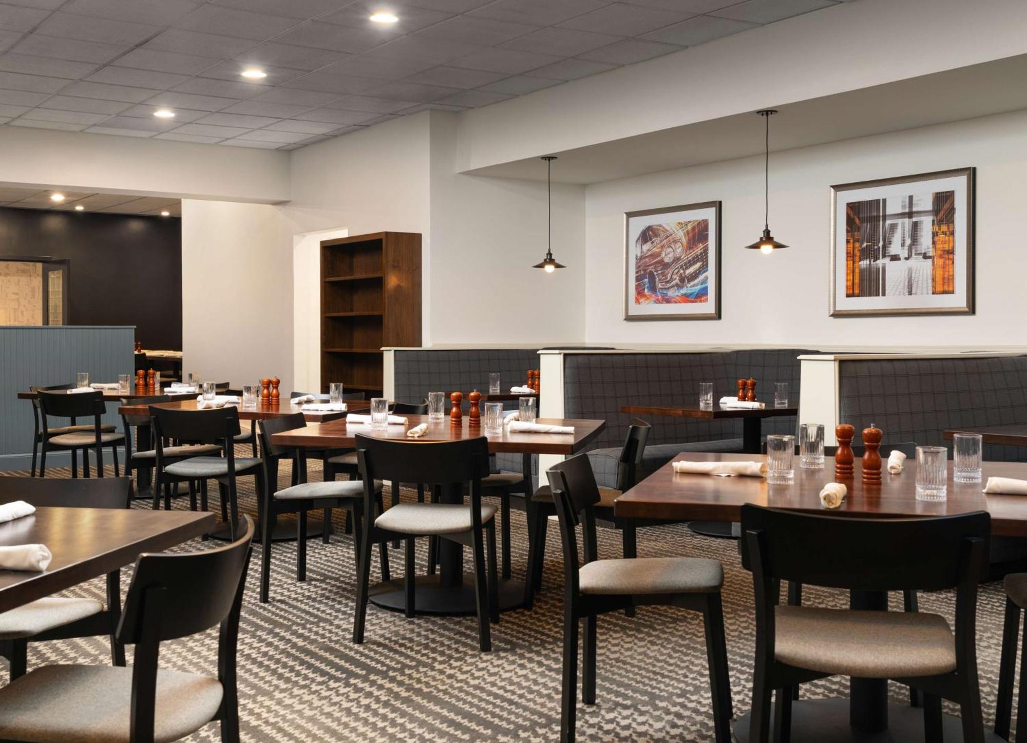 Hotel Doubletree By Hilton Pittsburgh Airport Moon Township Esterno foto