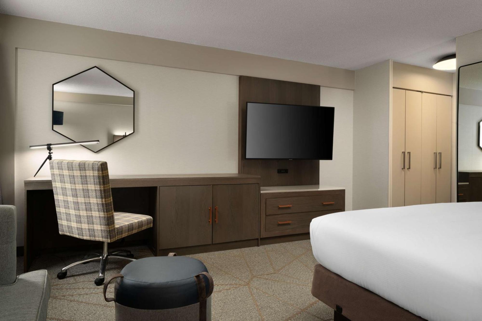 Hotel Doubletree By Hilton Pittsburgh Airport Moon Township Esterno foto